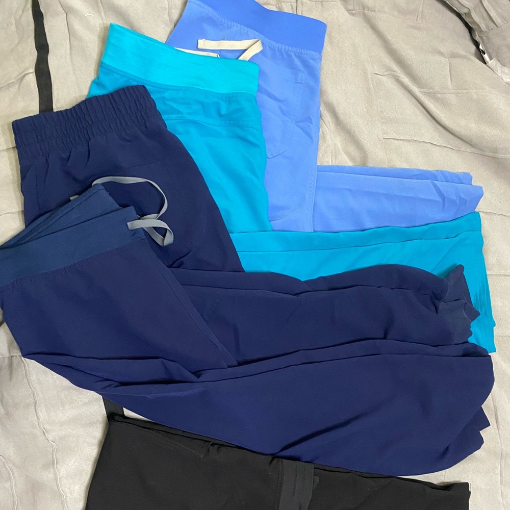 FIGS SCRUB PANTS